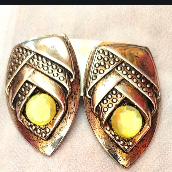 N/A Jewelry - Pretty Vintage Stick In Post Earrings! In Excellent Condition!